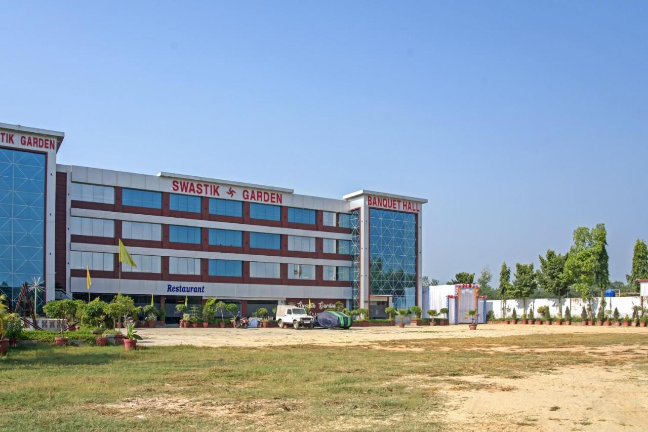 오요 62241 스와스틱 가든 호텔 Dhāmpur 외부 사진